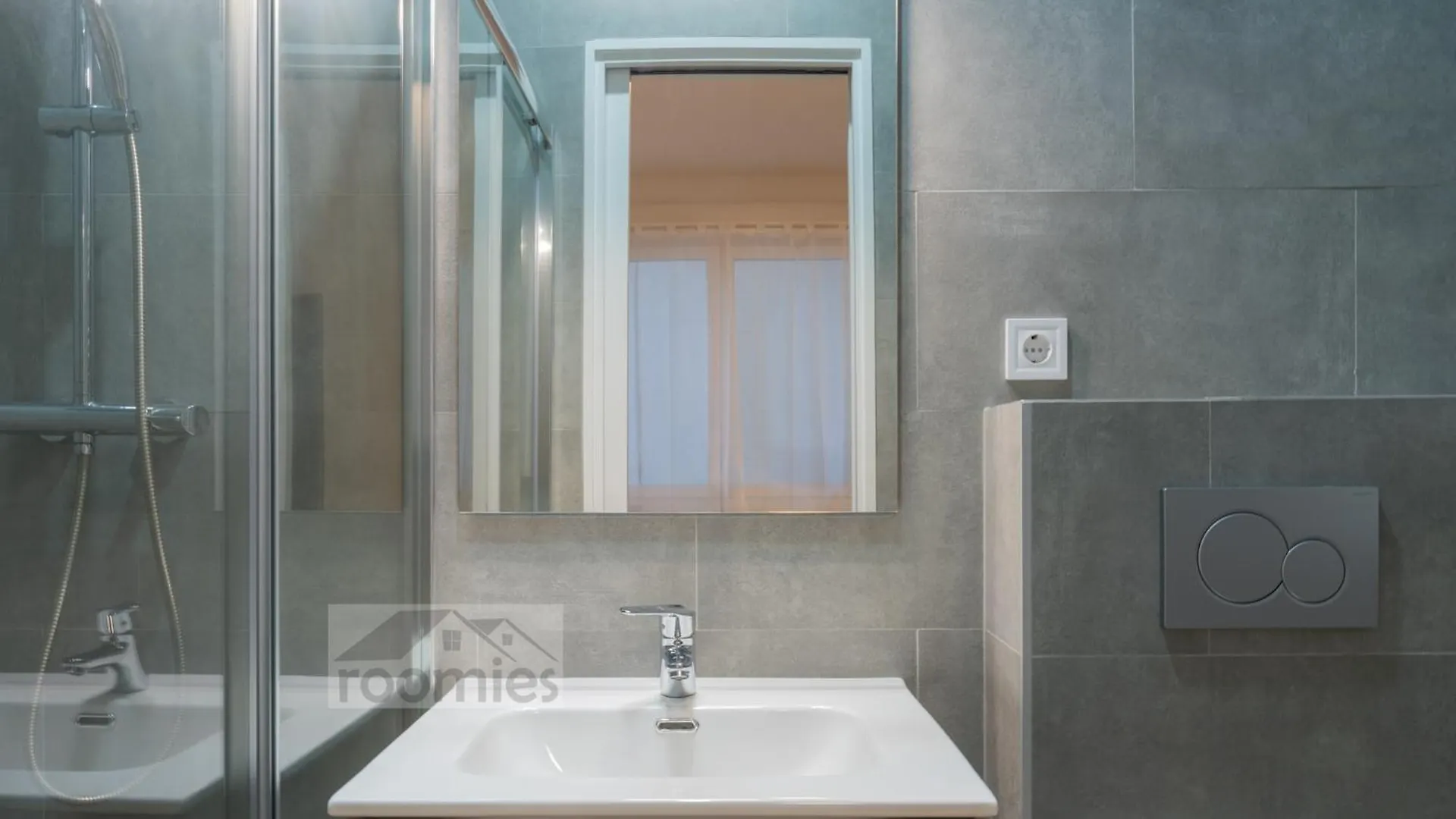 Roomies Luxembourg Centre Gare 0*,